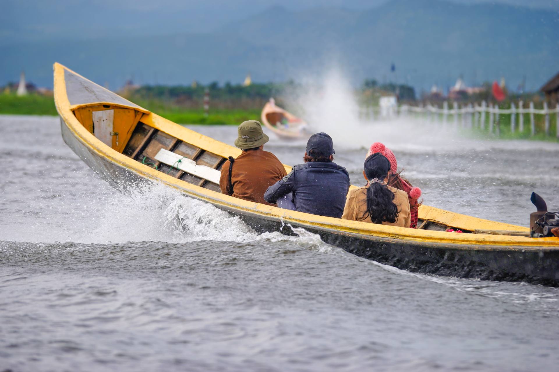 Schnellboote auf dem Inle-See